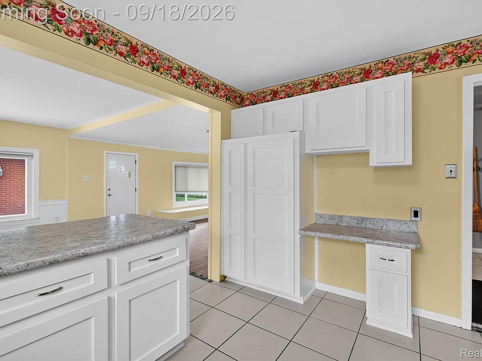 18786 Hinton St, photo 15