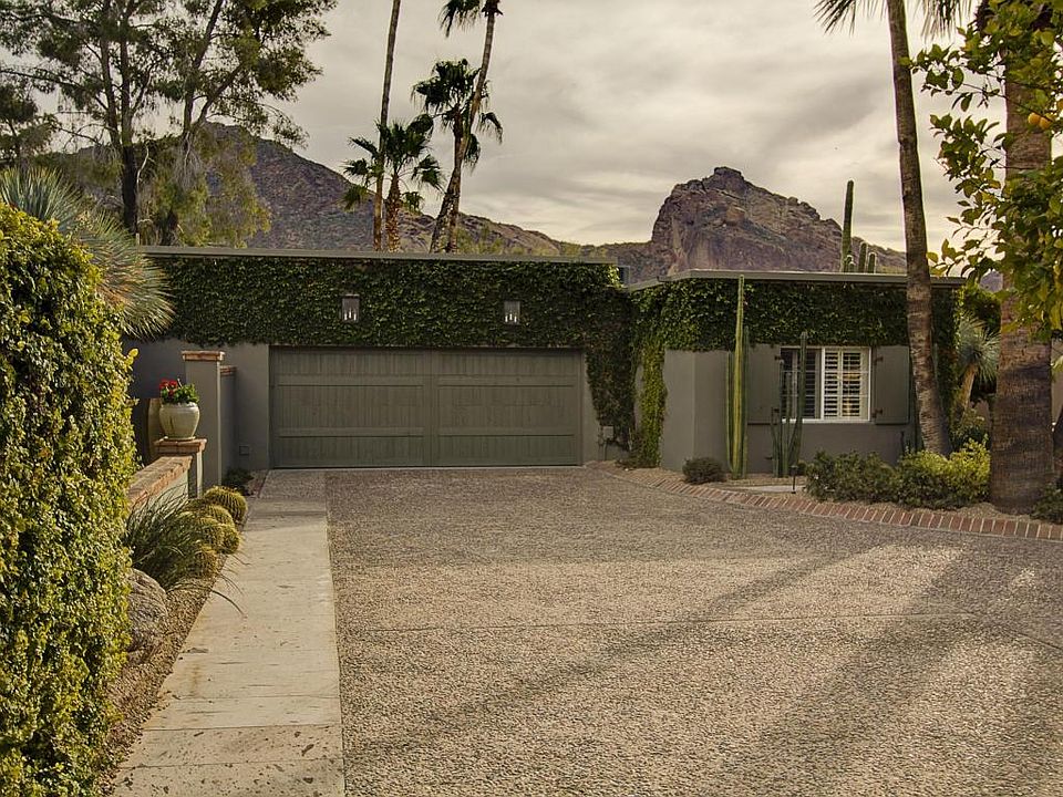 1st image of 5434 E Lincoln Dr #9