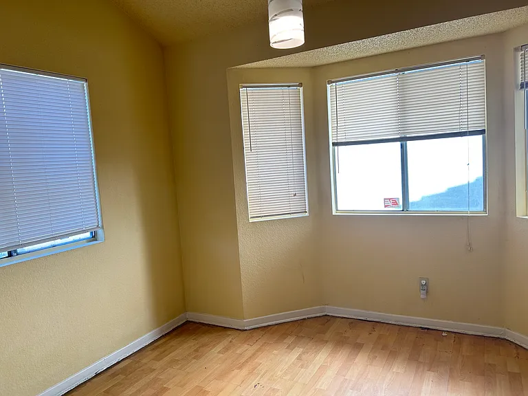 11683 Ramona Blvd — Photo 2