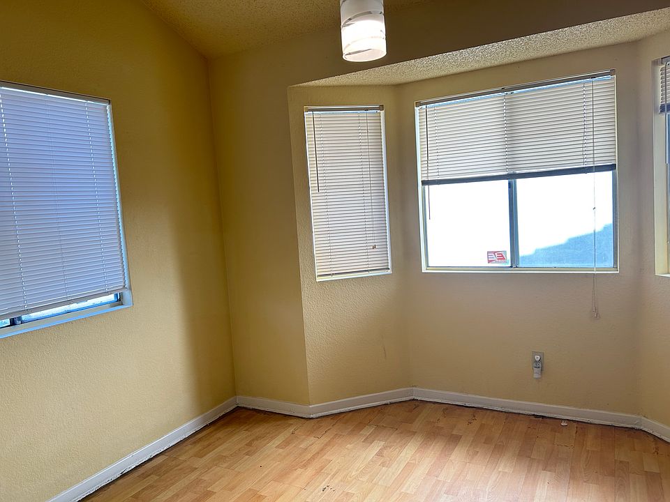 1st image of 11683 Ramona Blvd