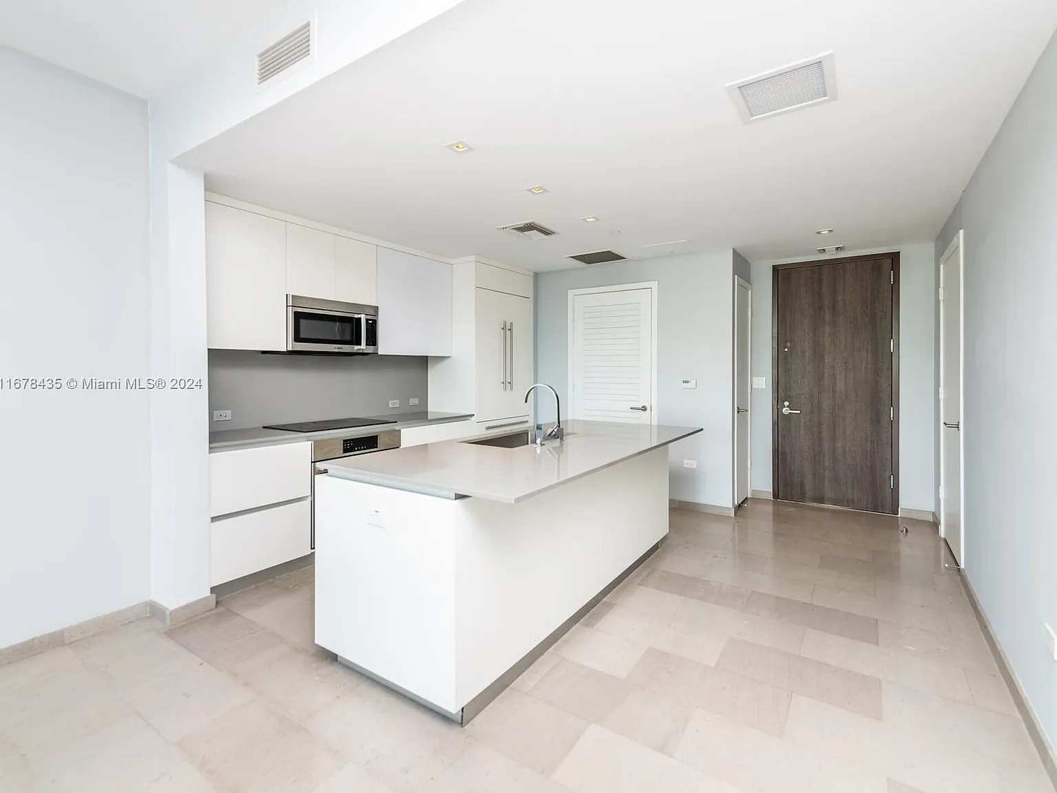 1 bed, 810 sqft, $4,700 — Photo 4
