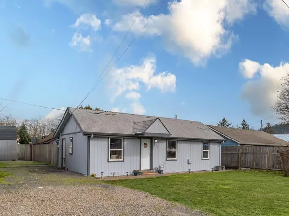 391 Center St, Lebanon, OR 97355