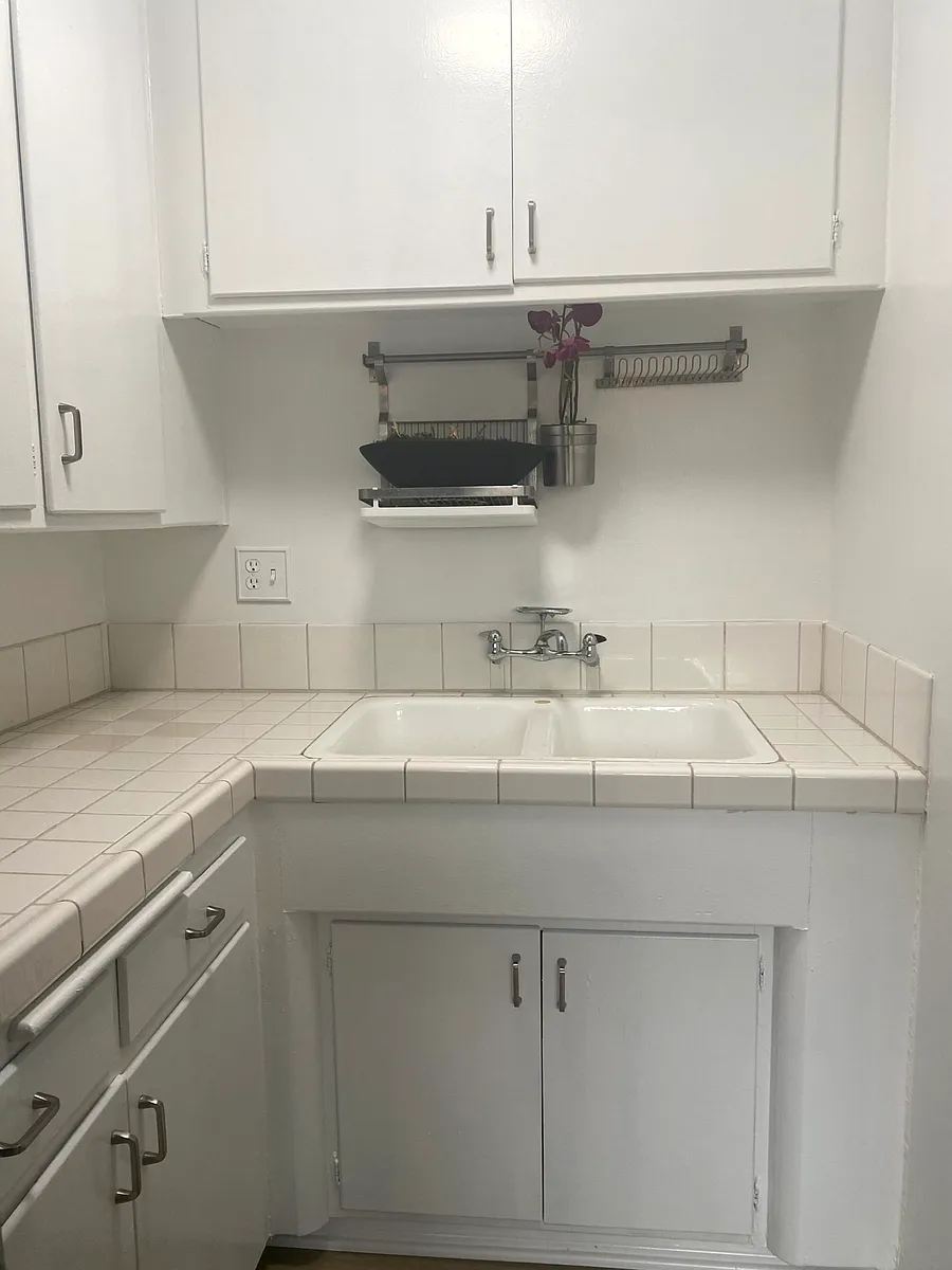 Building Photo - 1173 N Curson Ave #11