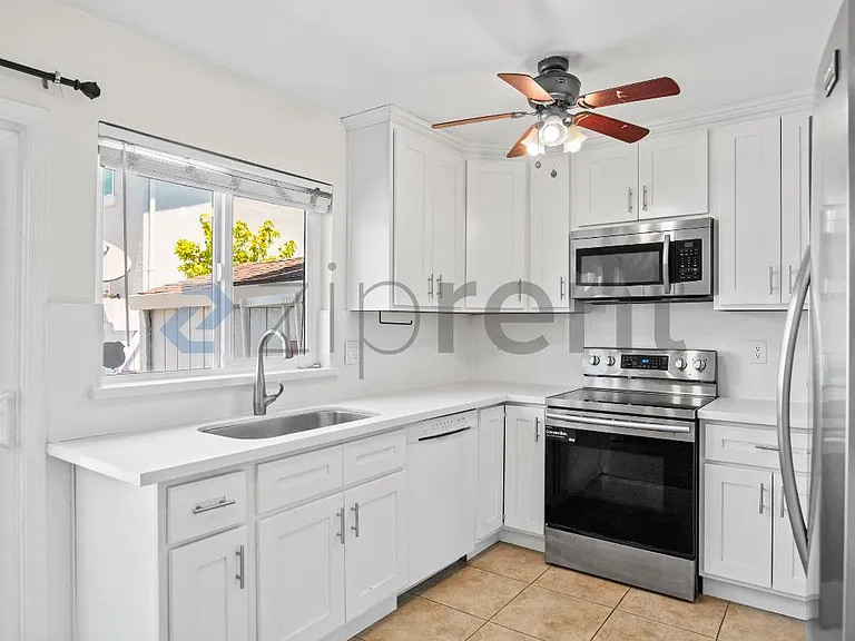 38551 Royal Ann Cmn — Photo 13
