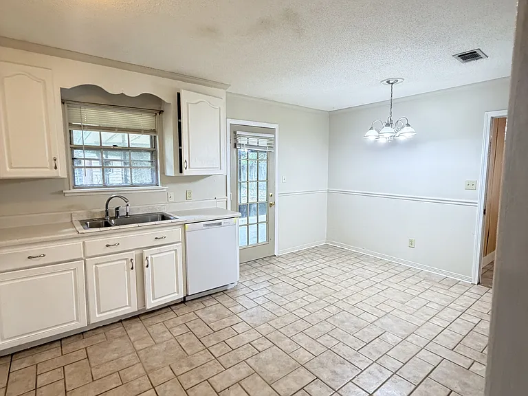 4432 Pine Villa Cir — Photo 4