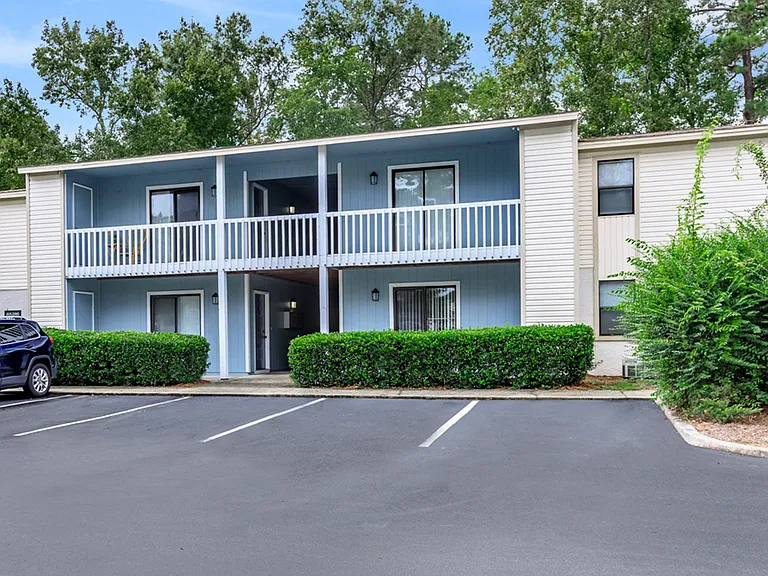 Kessler Point Apartment Homes — Photo 8