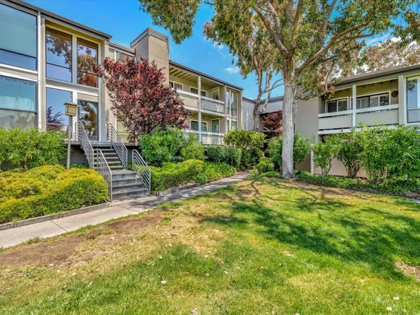 1111 Compass Ln APT 208, Foster City, CA 94404