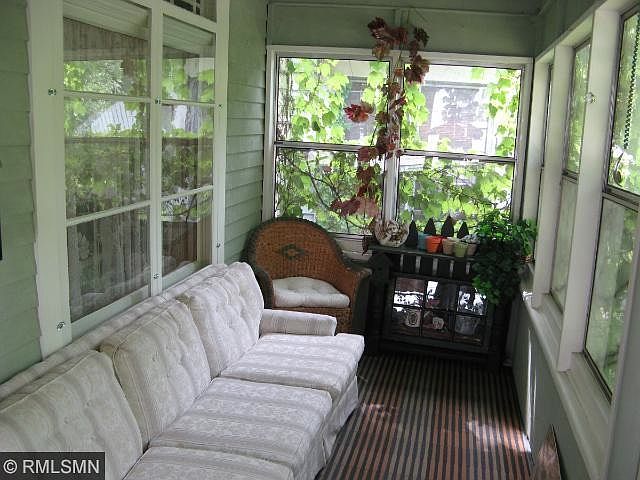 2nd image of 368 Cook Ave E