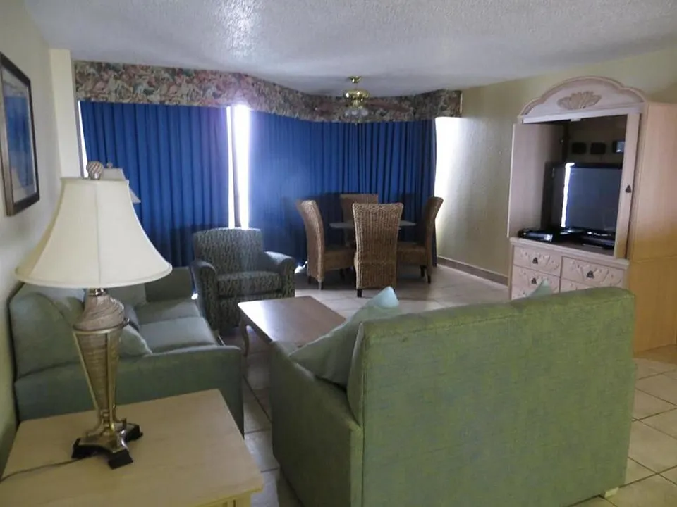 400 Padre Blvd #ID1267631P