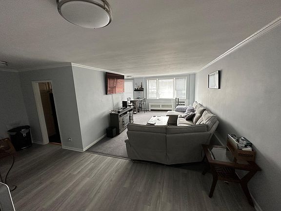 2nd image of 4 Birchwood Ct APT 5N