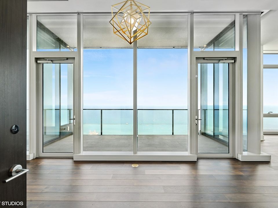 2nd image of 363 E Wacker Dr #8601