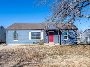 631 W 10th St, Cordell, OK 73632