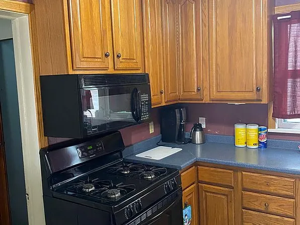 2710 Parade St, Erie, PA 16504
