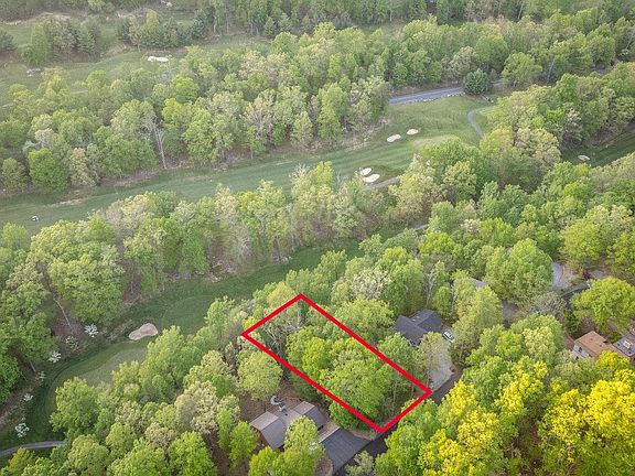 3rd image of 211 Hogan Ct
