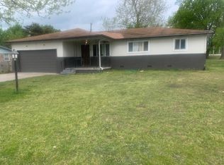 621 E Houston Dr, Broken Arrow, OK 74012