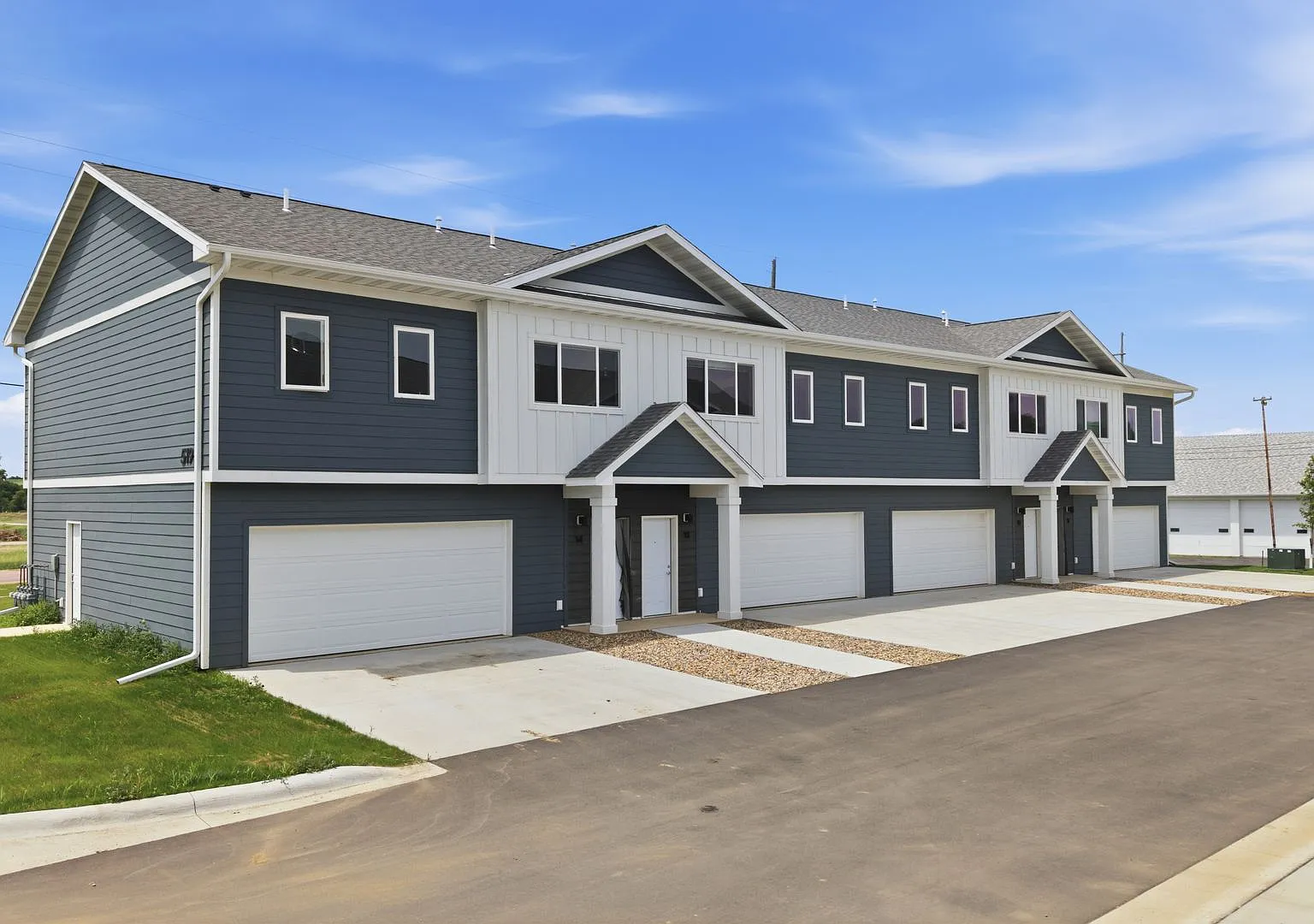 Overlook Apartments — Photo 3