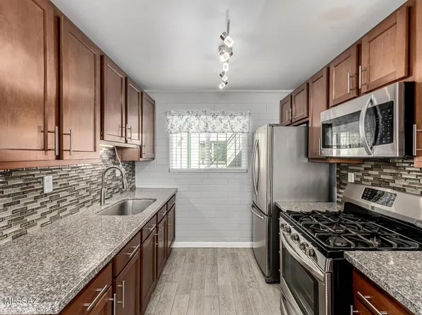 1776 S Palo Verde Ave #B101, Tucson, AZ 85713