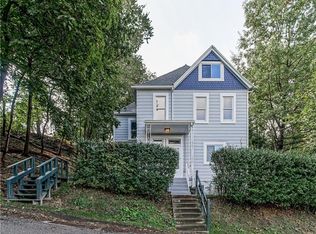 3031 Huxley St, Pittsburgh, PA 15204