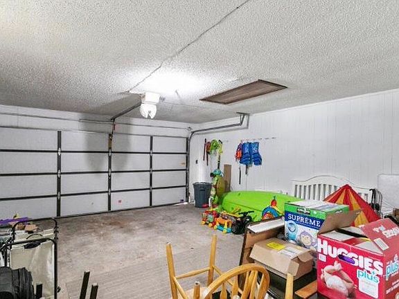 4th image of 6324 Cranberry Ln E