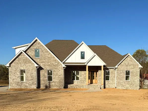 495 South Rd, Cottontown, TN 37048