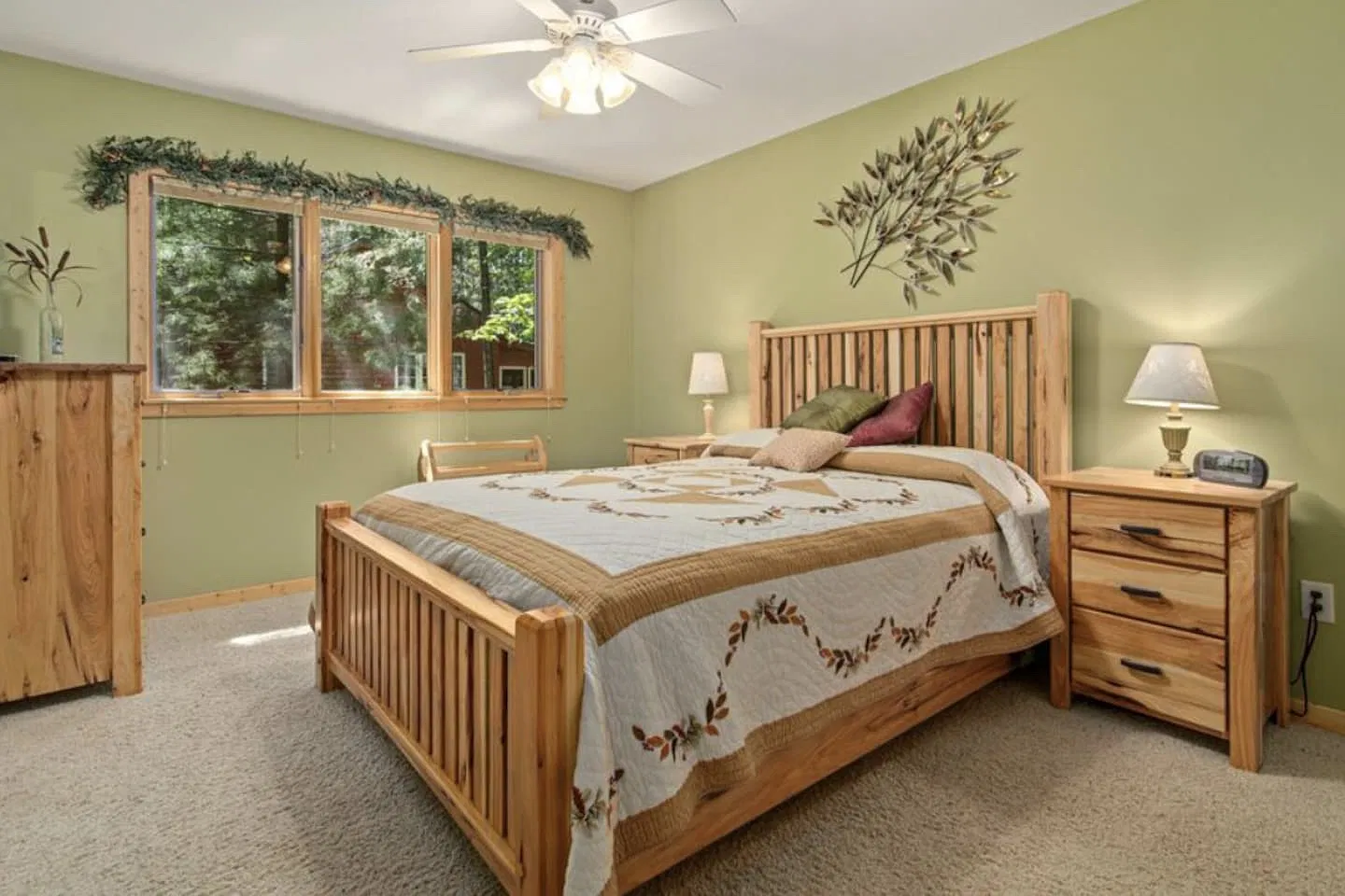 4 bed, 2800 sqft, $5,200 — Photo 4