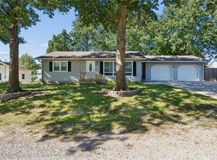 412 S Cedar St, Gallatin, MO 64640