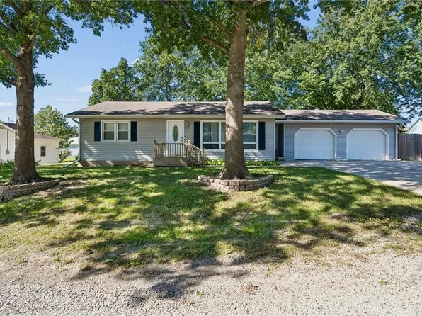 412 S Cedar St, Gallatin, MO 64640