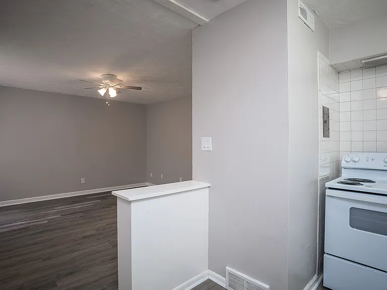 2525 Lakeview Ave — Photo 20