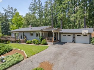 27023 Petzold Rd, Eugene, OR 97402
