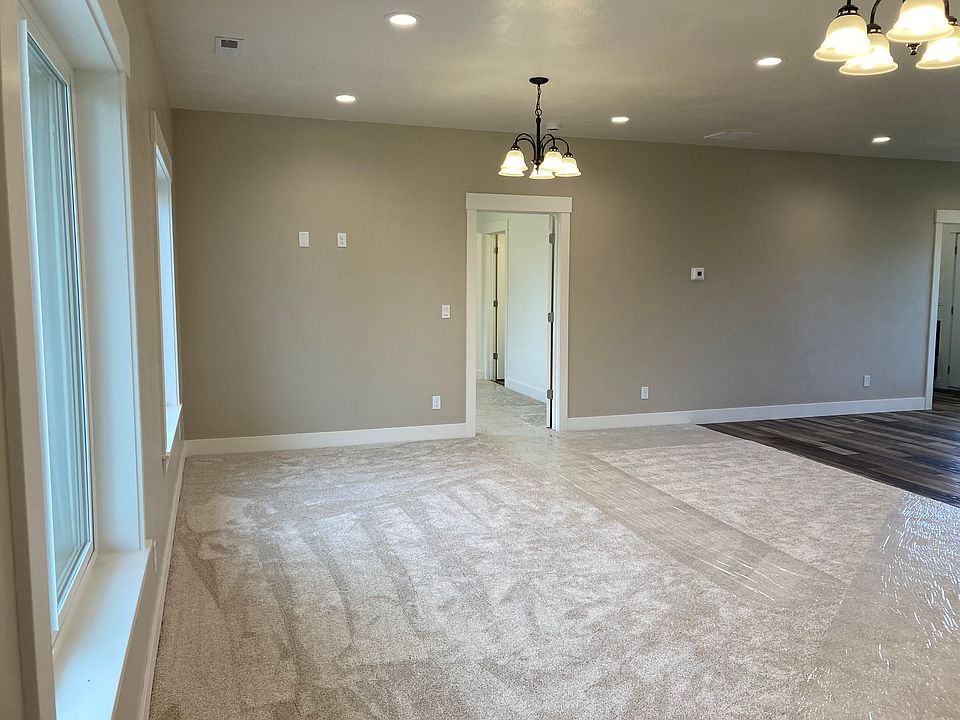 front door entry into front room