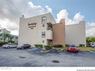 10900 SW 104th St APT 218, Miami, FL 33176
