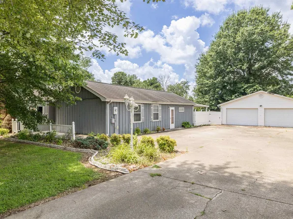 9267 Scale Rd, Benton, KY 42025