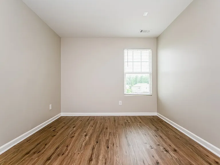 1083 Coldwater Dr — Photo 14