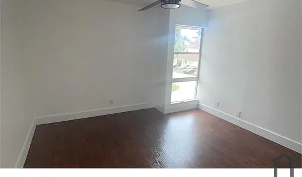 8208 NW 9th Ct — Photo 16