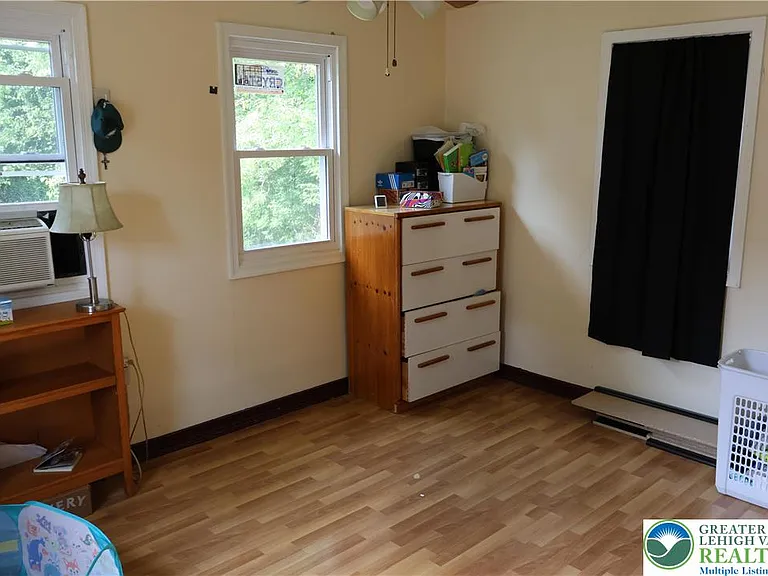1533 E Emmaus Ave — Photo 12