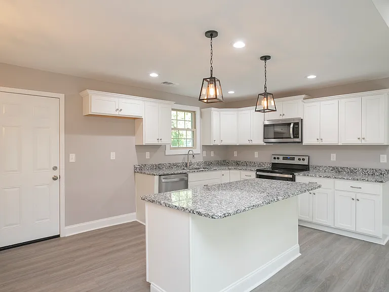 1229 Berwick Trl — Photo 17