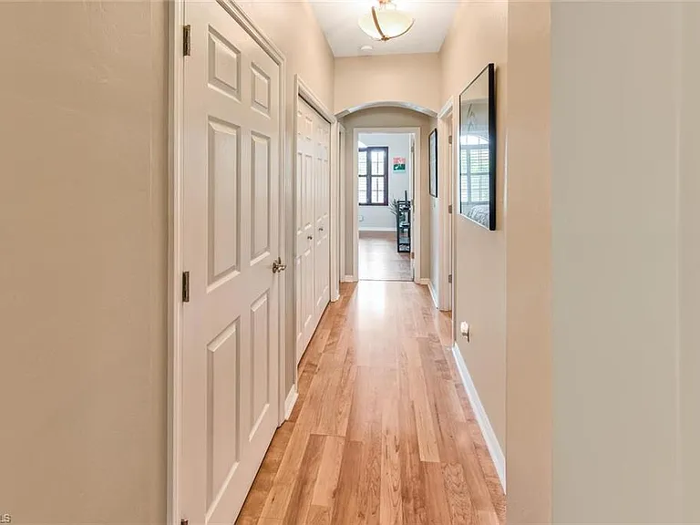 23036 Lone Oak Dr — Photo 17