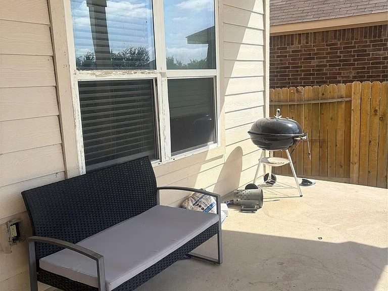 19817 Wt Gallaway St — Photo 23