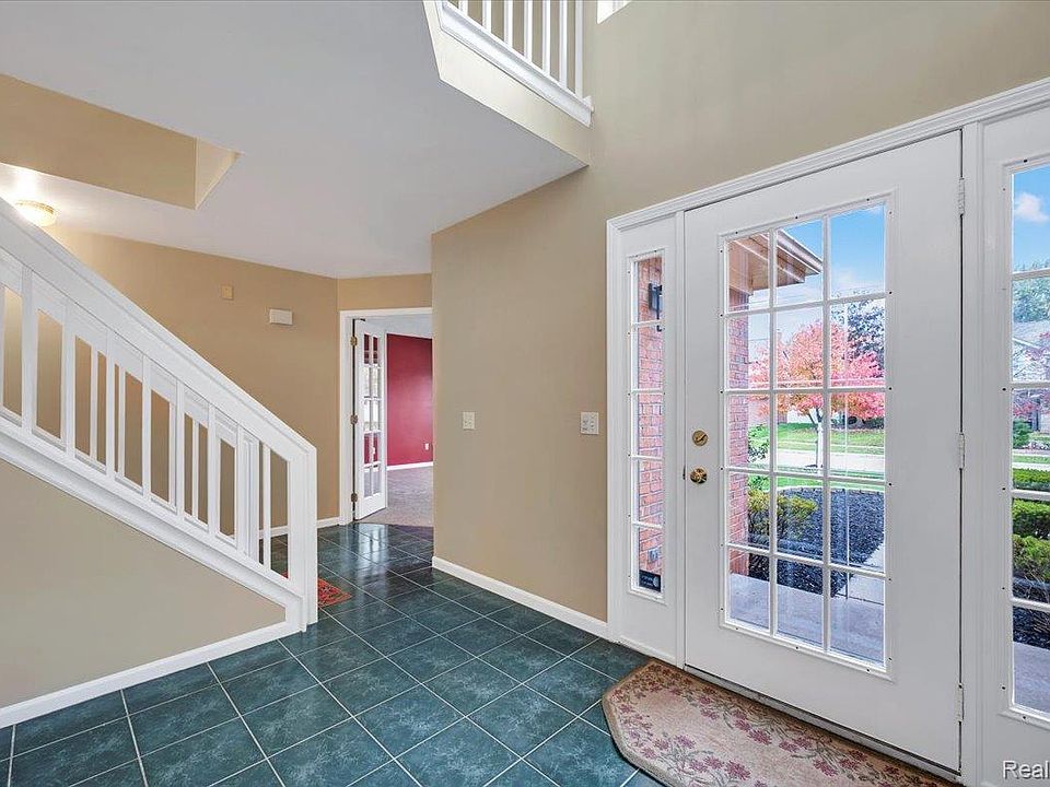 22291 Churchview Dr, photo 3