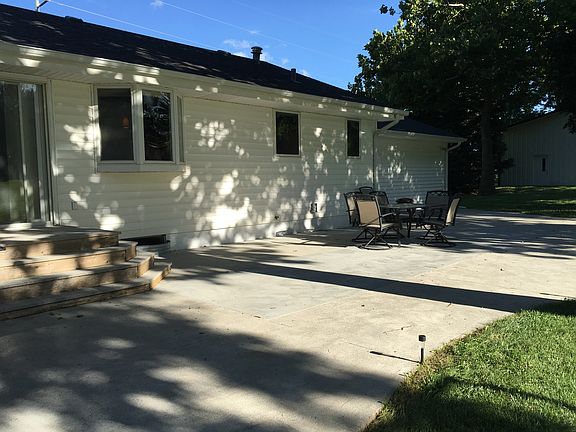 4th image of 5720 S 180th St