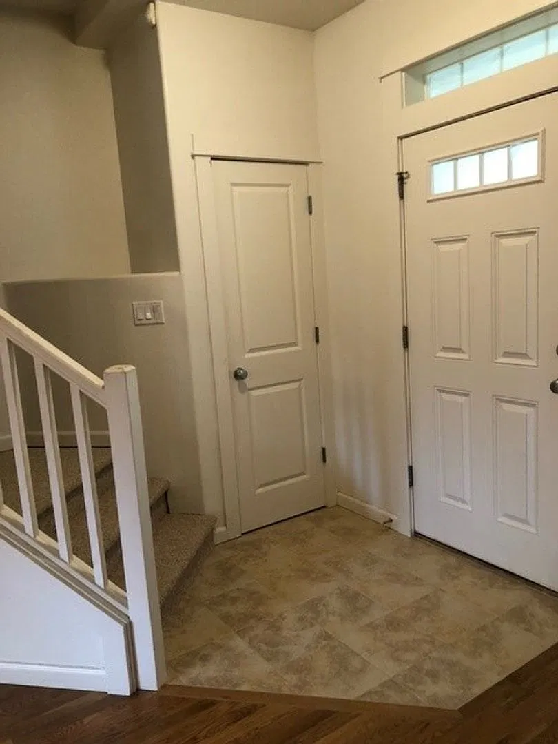 15921 SW Mortondale Lane ~ Lovely Townhome — Photo 2