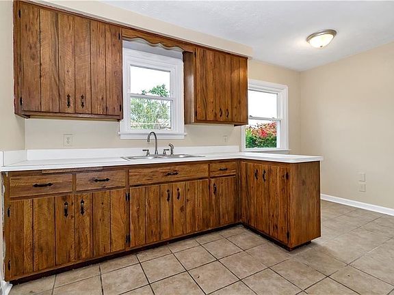 2nd image of 3114 North Ave