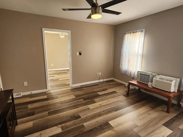 108 E Pacific Ave #2 — Photo 10