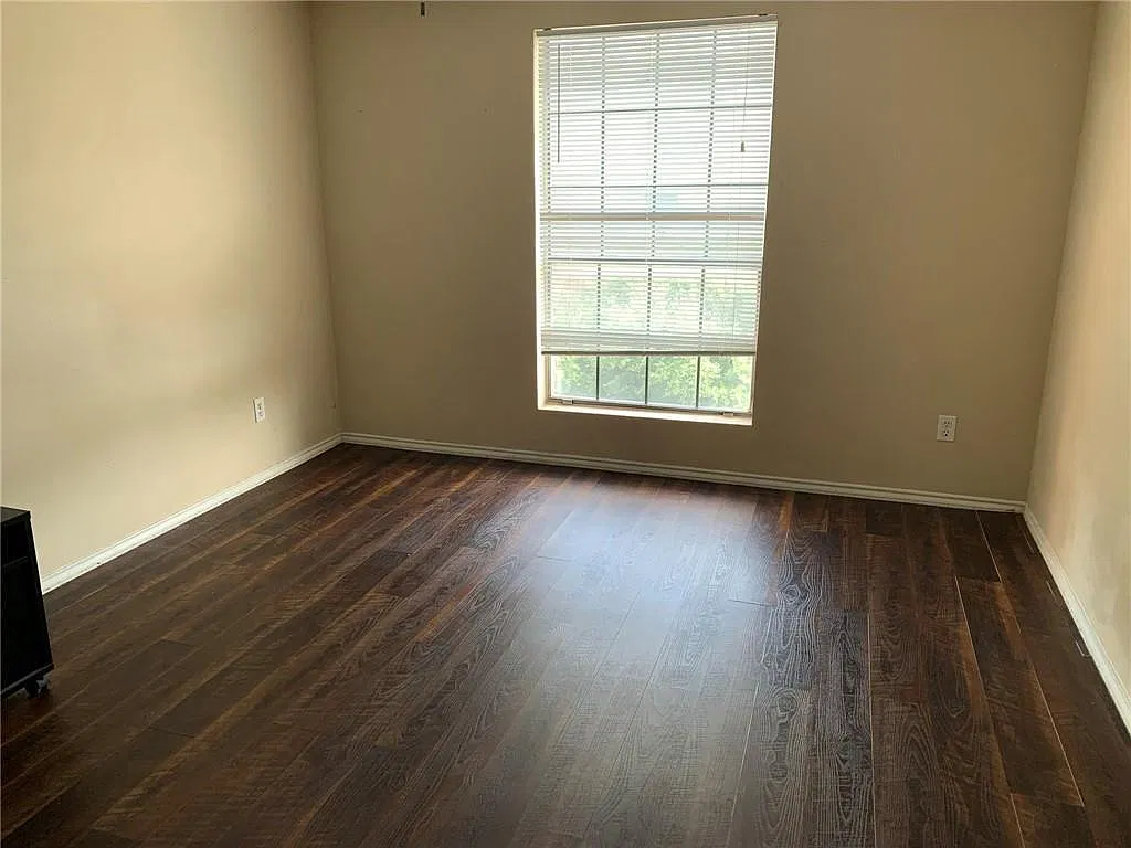 4 bed, 2.0 bath, 1543 sqft, $2,600 — Photo 4