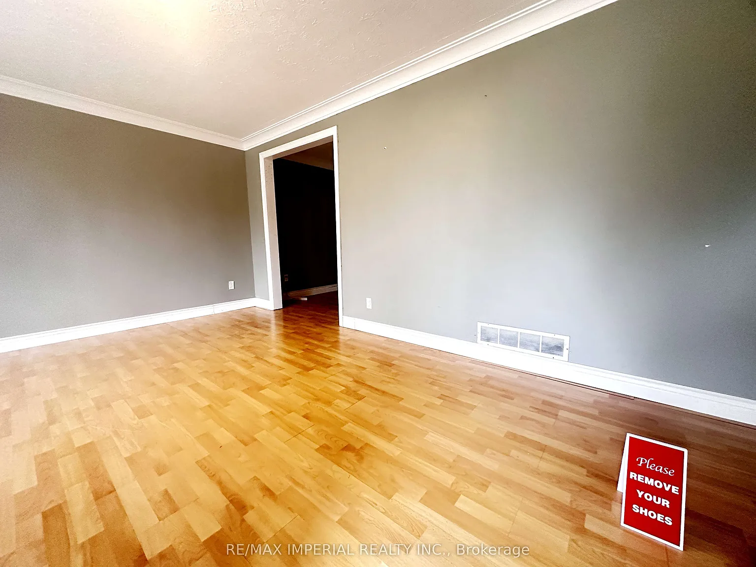 4 bed, $3,300 — Photo 2
