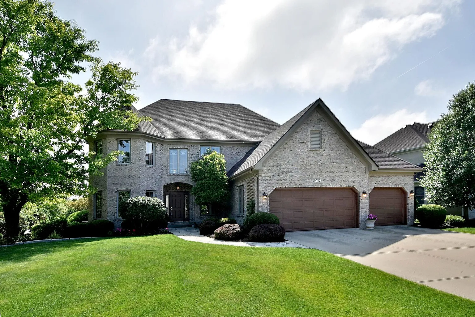 2504 Foxboro Ct photo 1