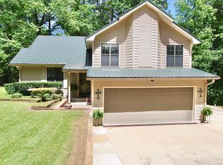 95 Lakewood Rd, Columbus, MS 39705