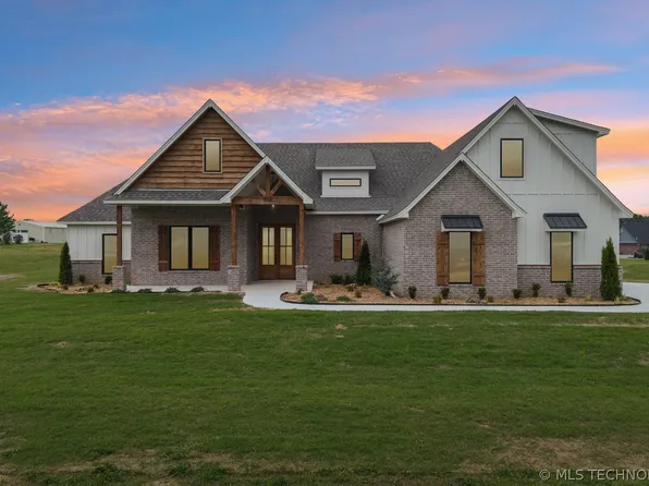 956 Bluebird Ln, Pryor, OK 74361