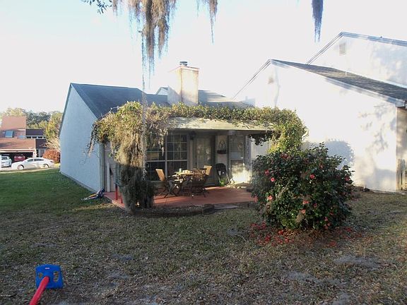 5th image of 2107 Country Club Dr