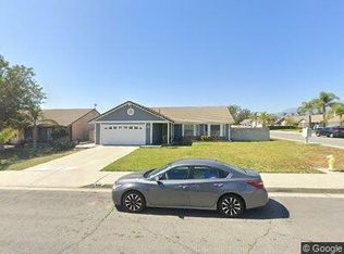 986 N Smoketree Ave, Rialto, CA 92376